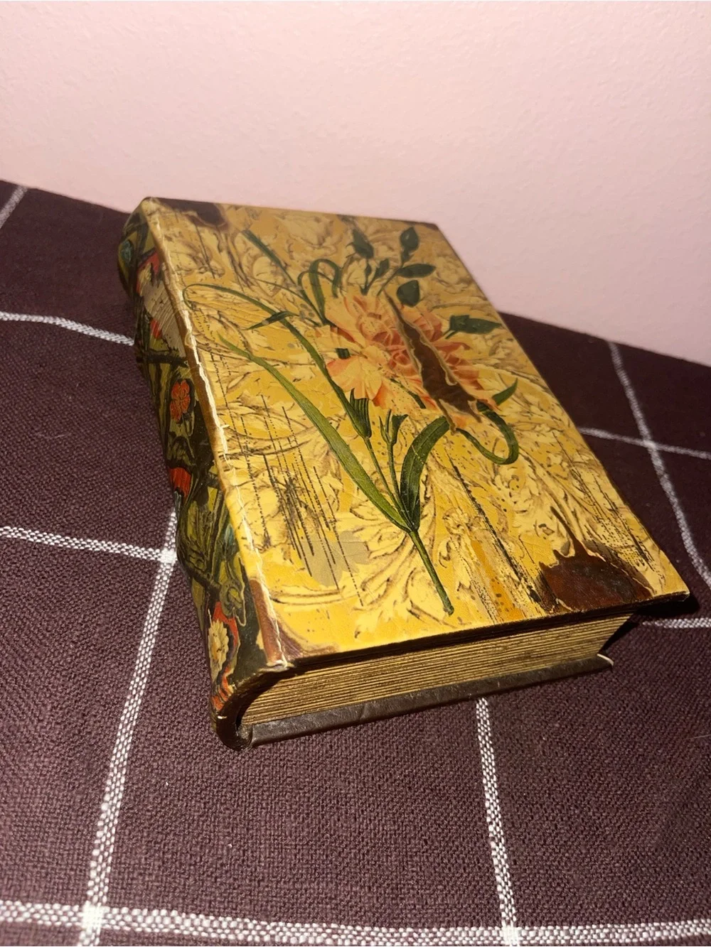 Vintage Faux Leather Floral Book Box Hidden Storage Red Velvet Lined